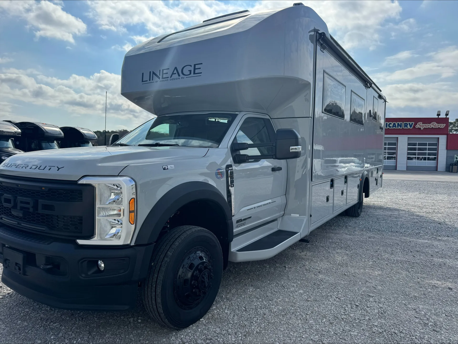 2026 Grand Design Lineage Series F 31ZW - Photo 4