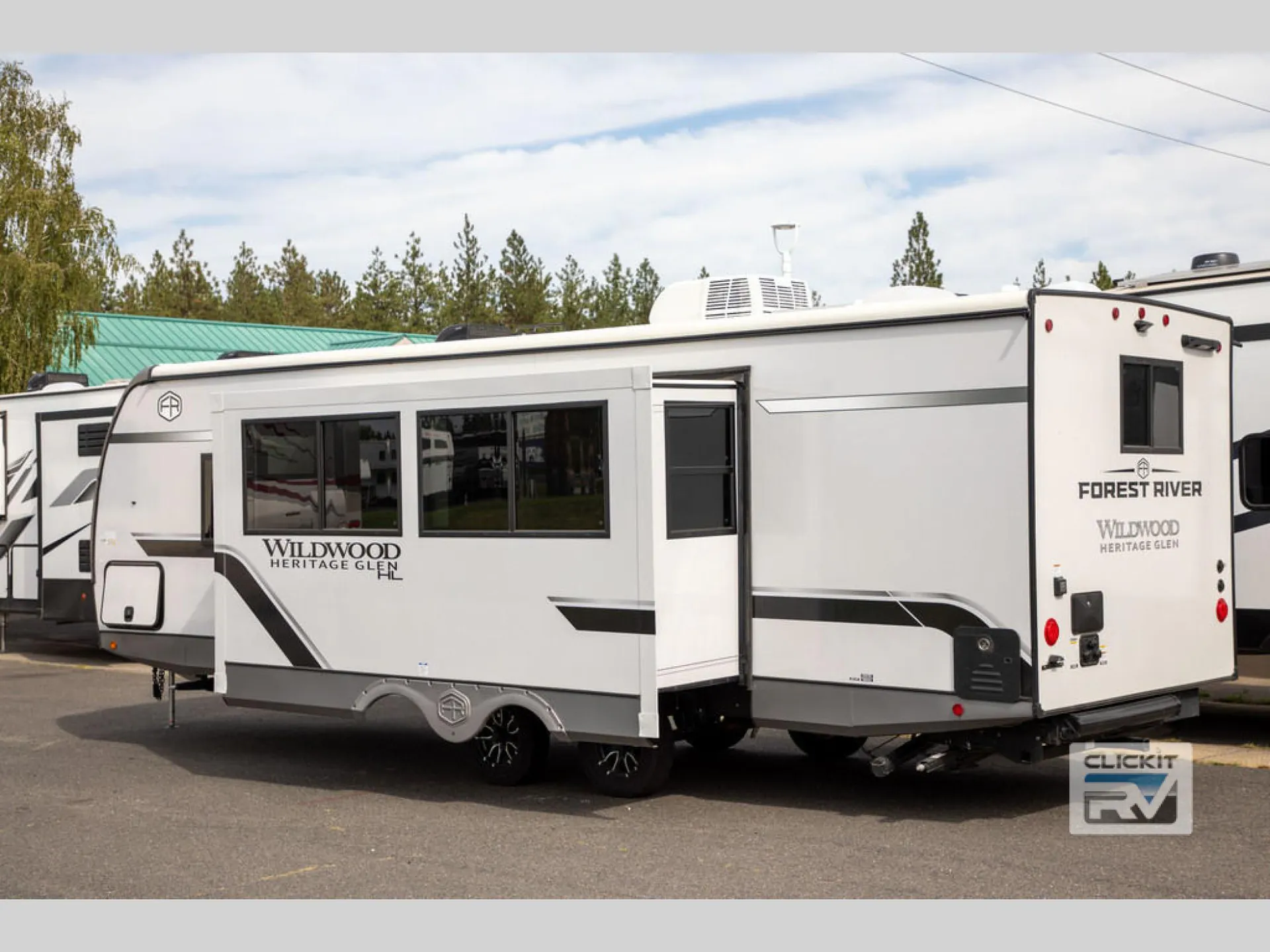 2025 Forest River Wildwood Heritage Glen Hyper-Lyte 25RBHL — Photo 7