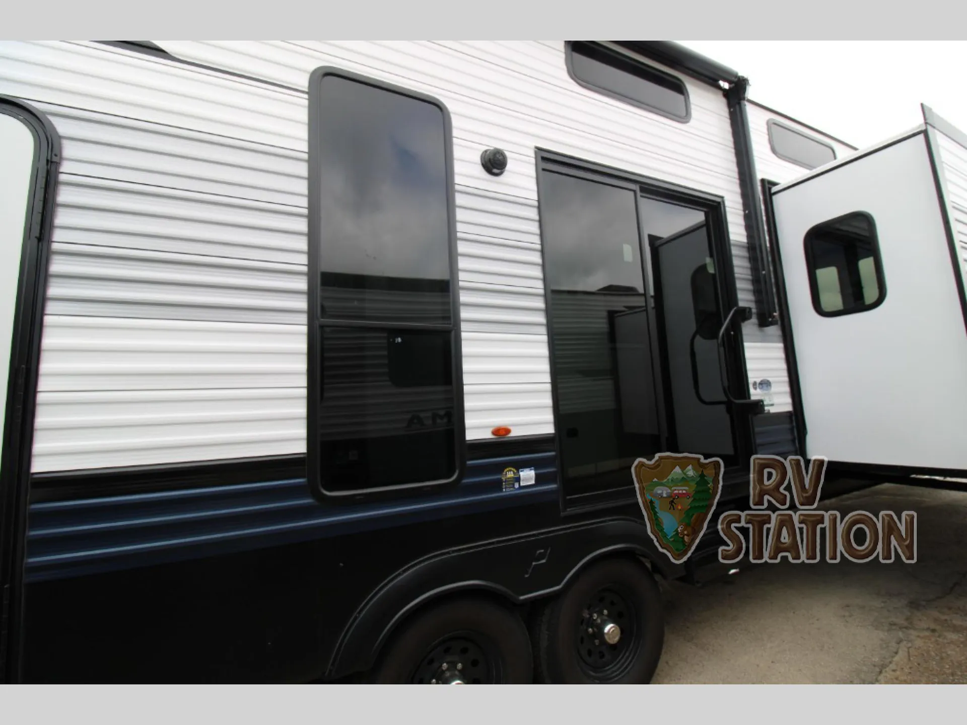 2026 Forest River Puma Vista 402LFT — Photo 6
