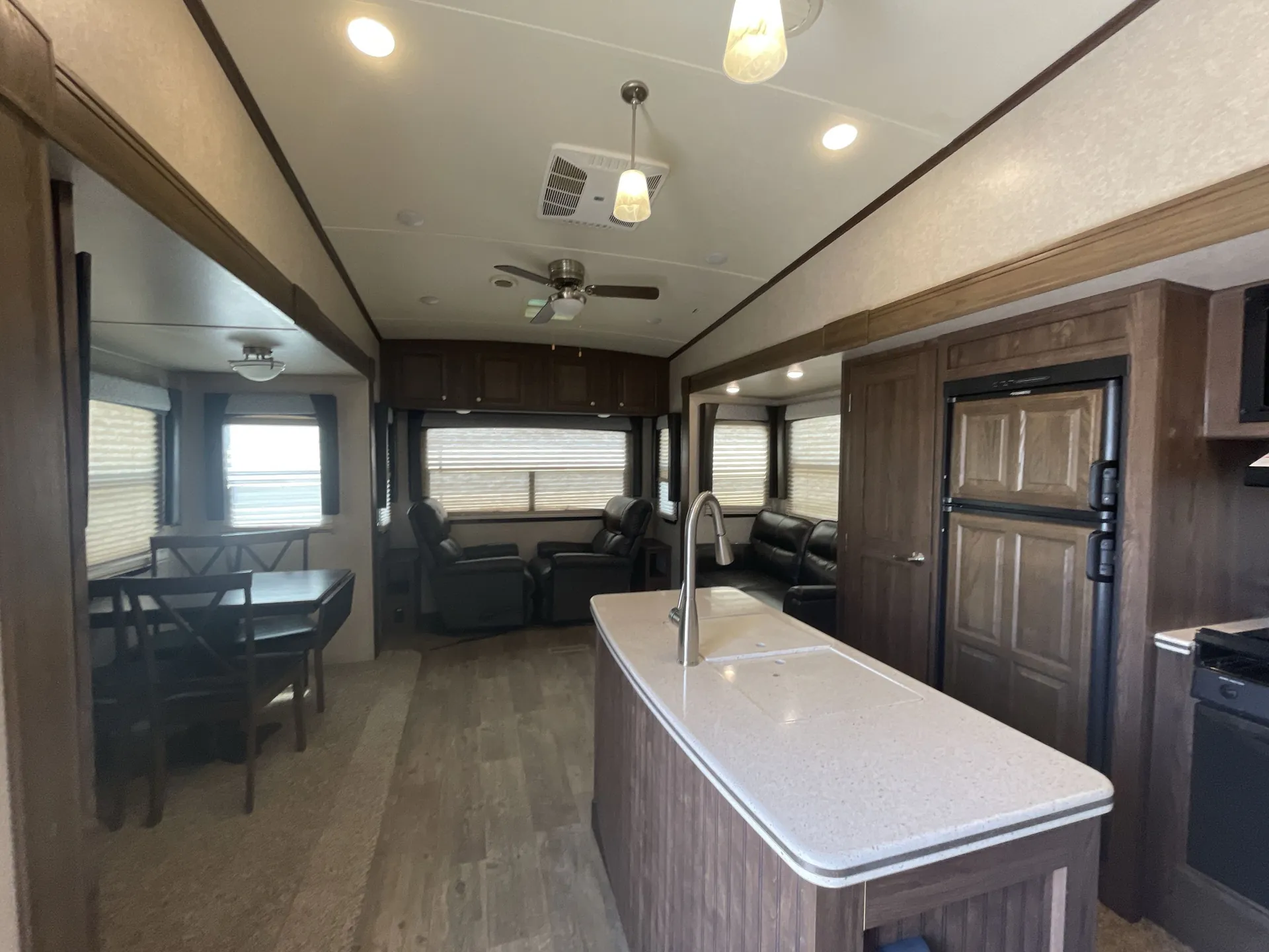 2018 Forest River Rockwood Signature Ultra Lite 8289WS — living area main
