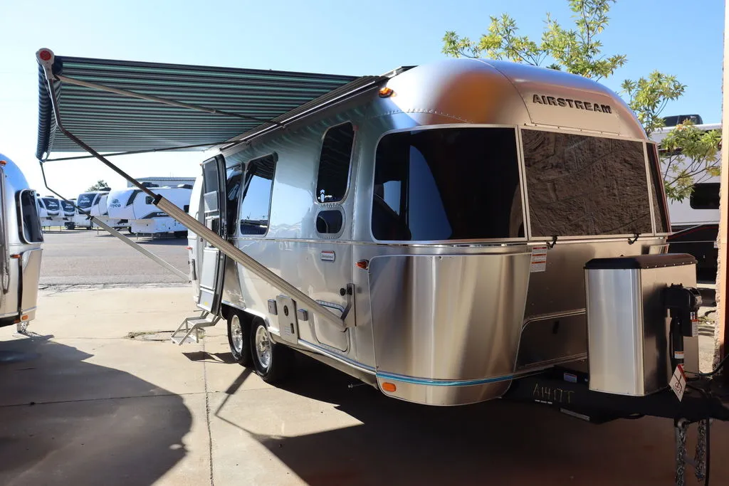 2026 Airstream International 23FB - Photo 2