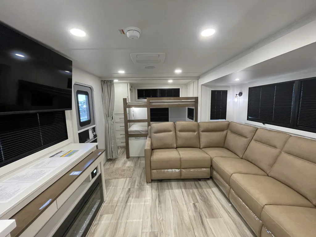 2027 Brinkley Model I 290, Photos photo 20