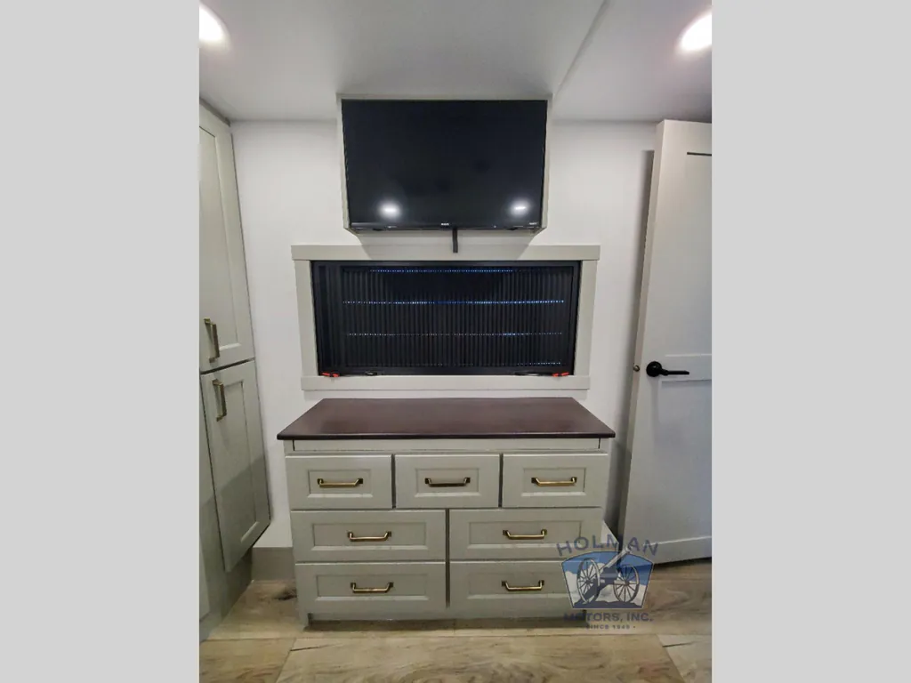 2026 Brinkley Model G 4100, Photos photo 56