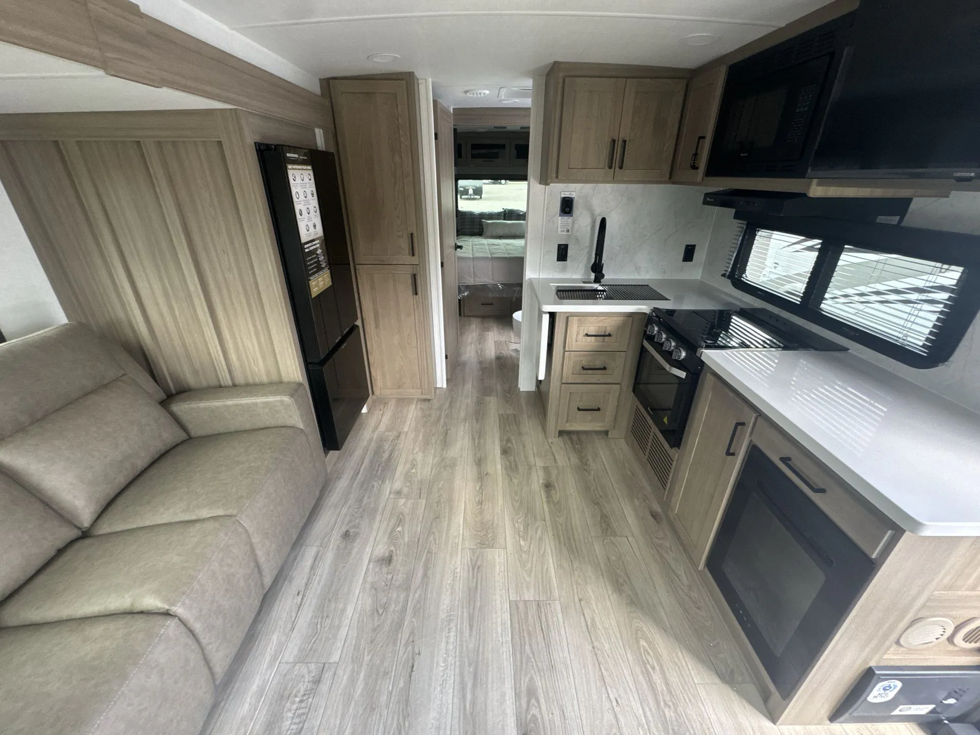 2027 Forest River Rockwood Ultra Lite 2618RD — Photo 7