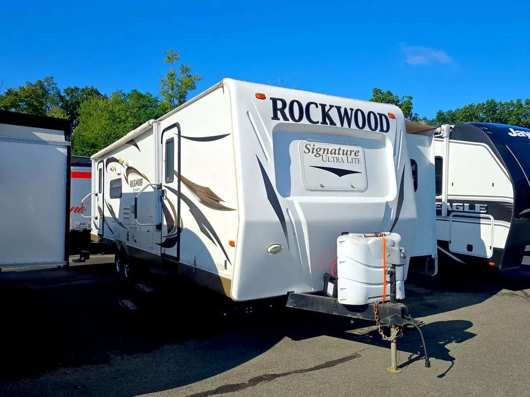 2013 Forest River Rockwood Signature Ultra Lite 8314BSS - Photo 2