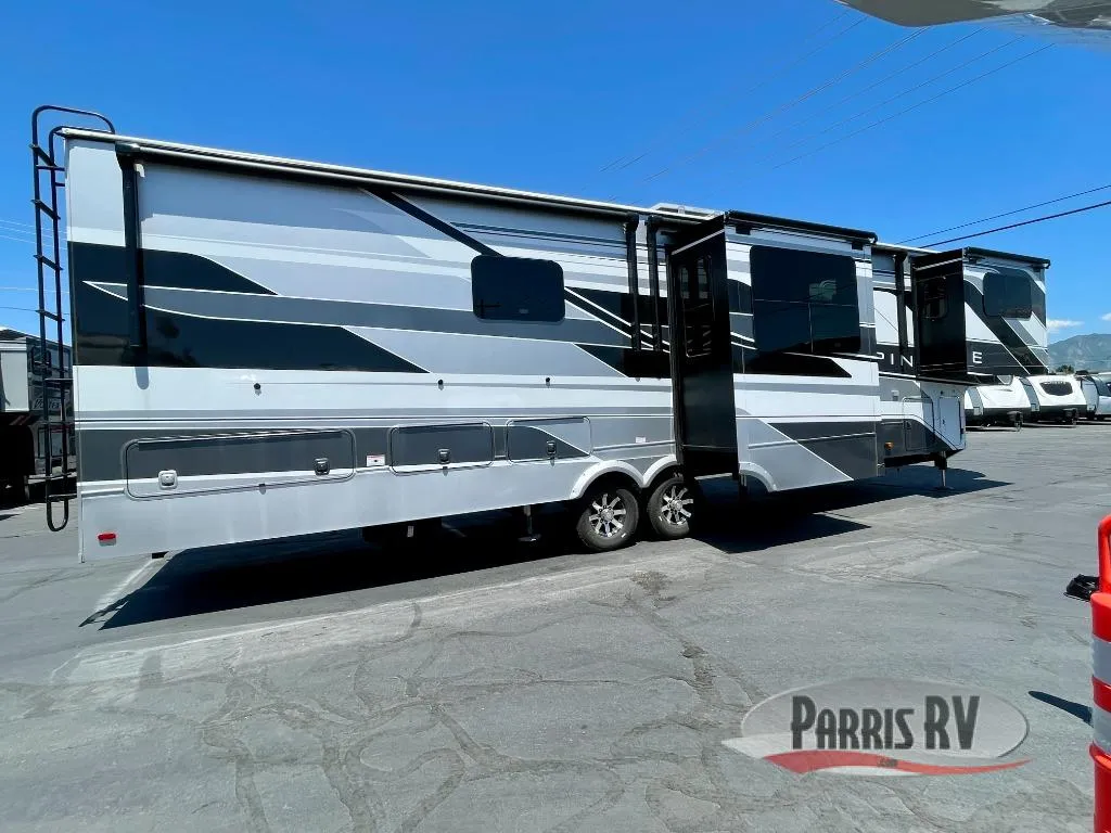 2025 Keystone Alpine 3712KB - Photo 4