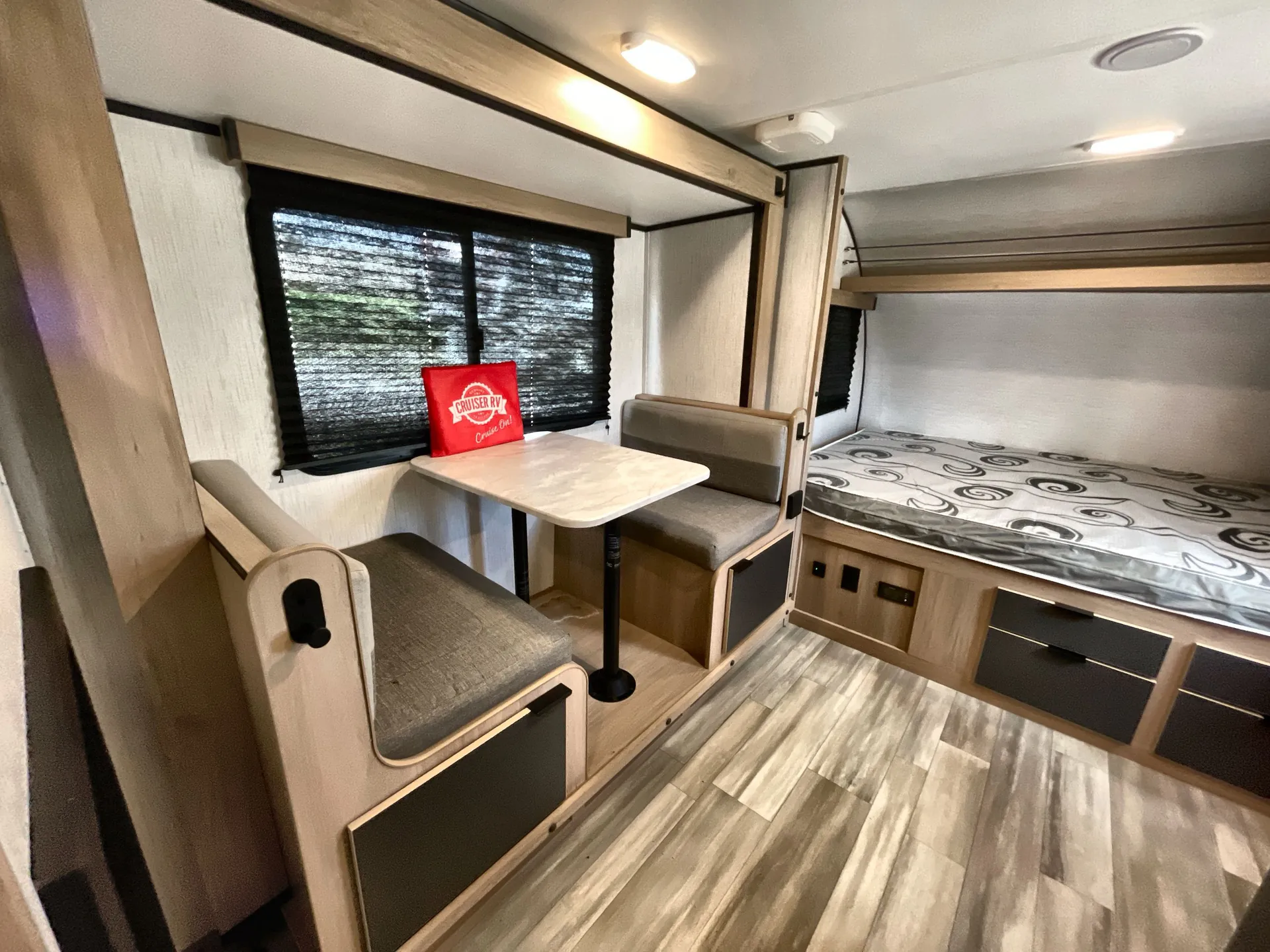 2022 Cruiser RV Hitch 18BHS - Photo 4