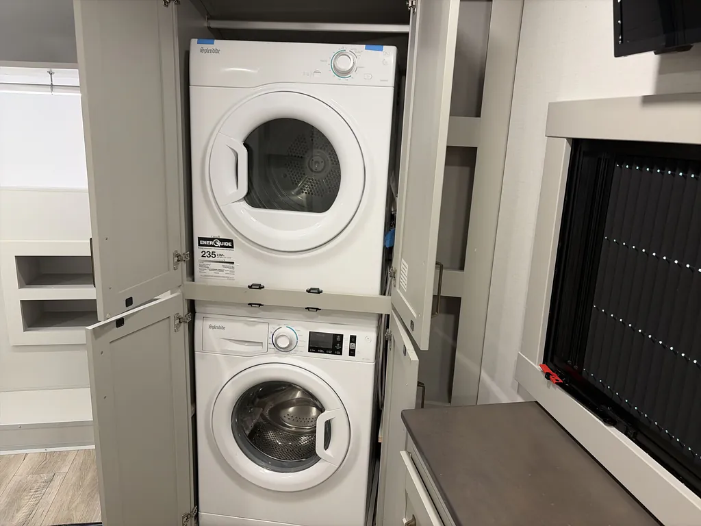 2025 Brinkley Model Z 3610, Photos photo 20