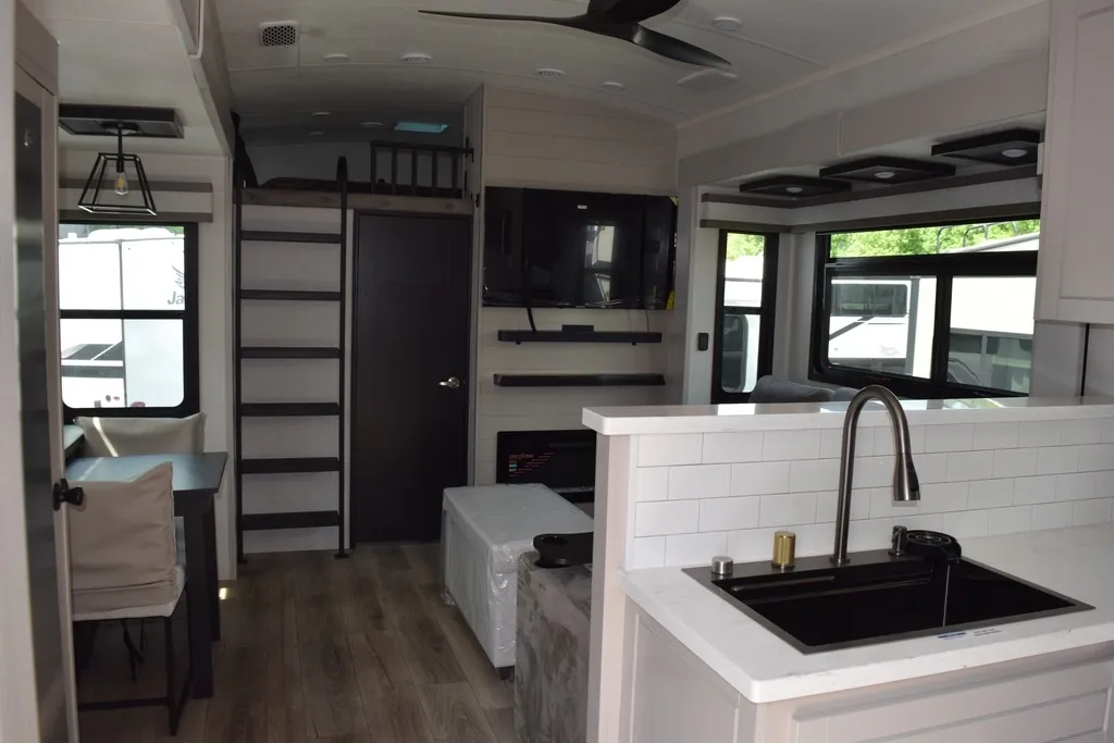 2026 Jayco North Point 395DSDB, Photos photo 7