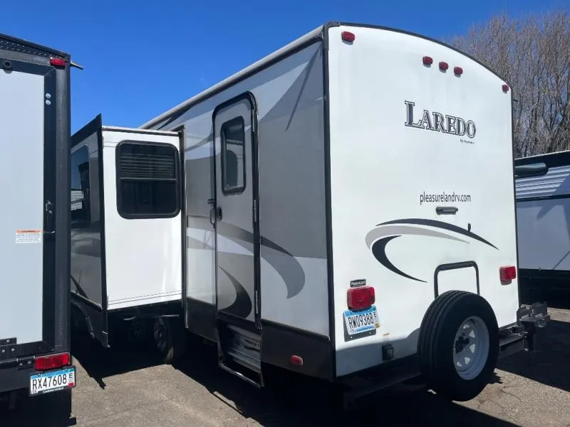 2016 Keystone RV Laredo 299BH - Photo 3