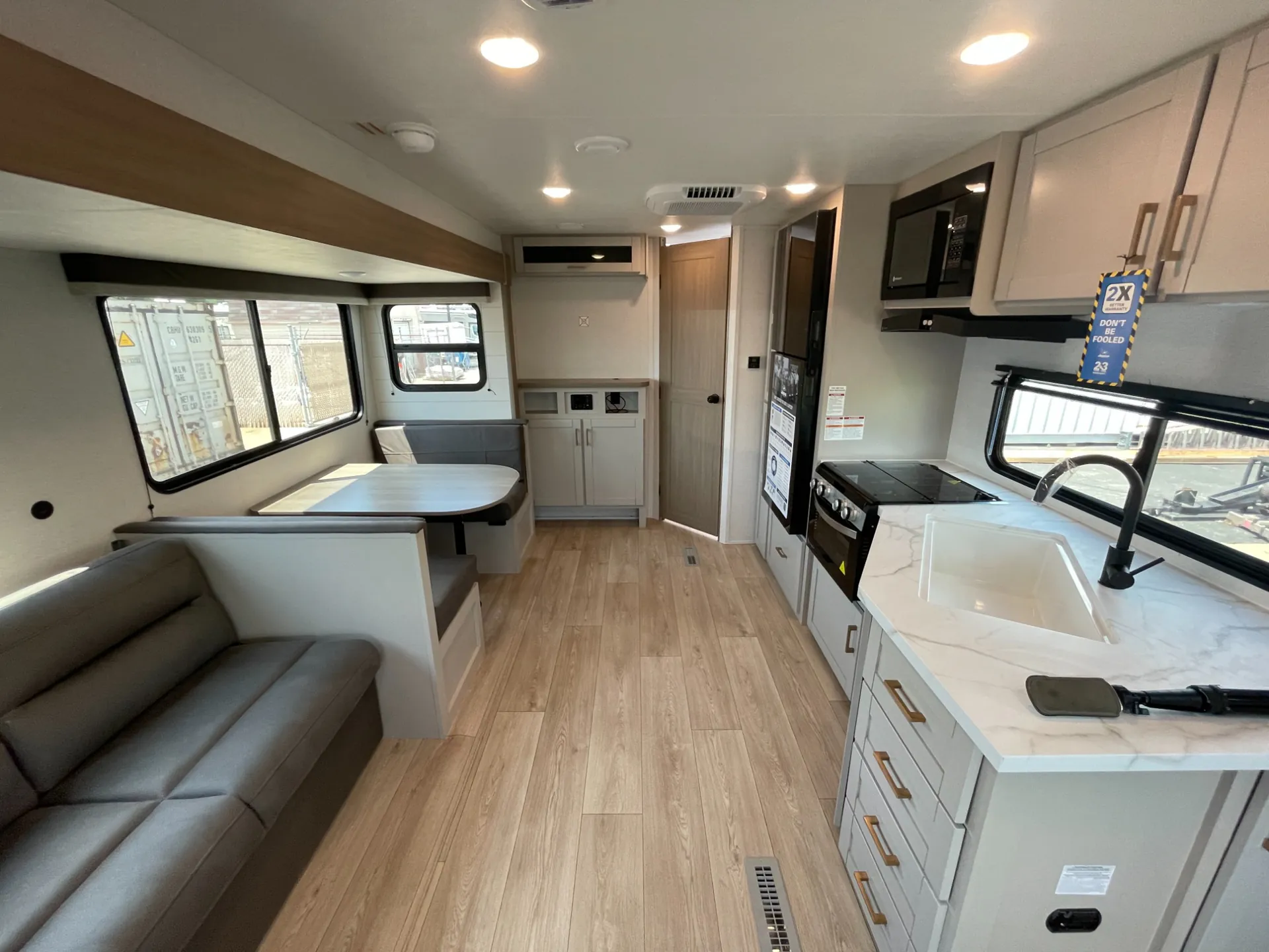 2027 Jayco Jay Flight 262RLS - Photo 2