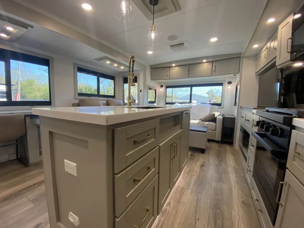 2026 Brinkley Model Z 297, Photos photo 17