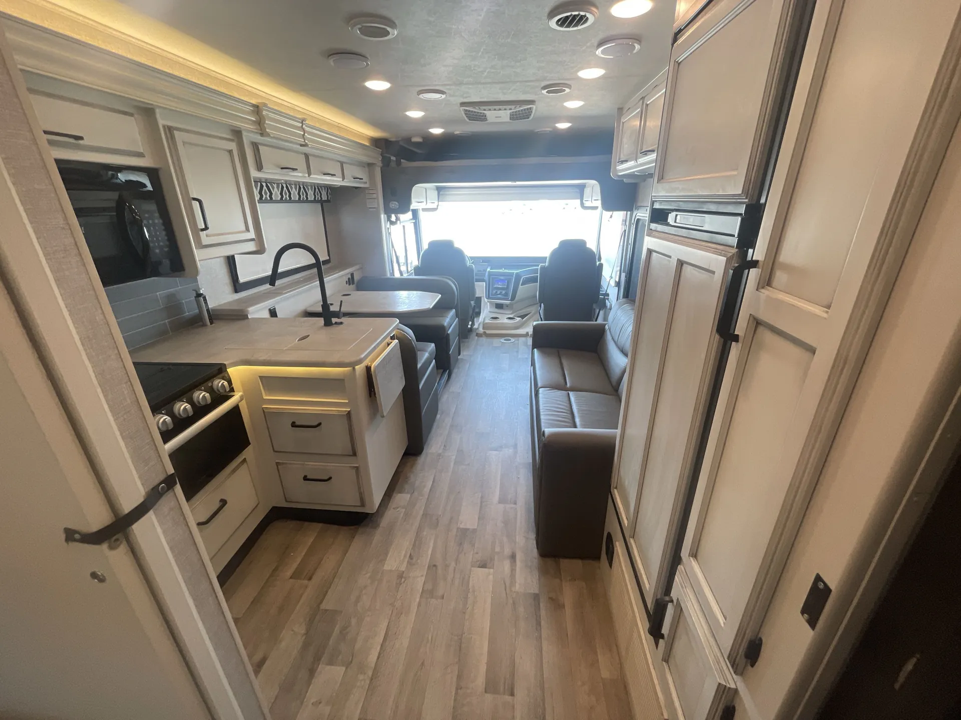 2022 Entegra Coach Vision 27A — living area main