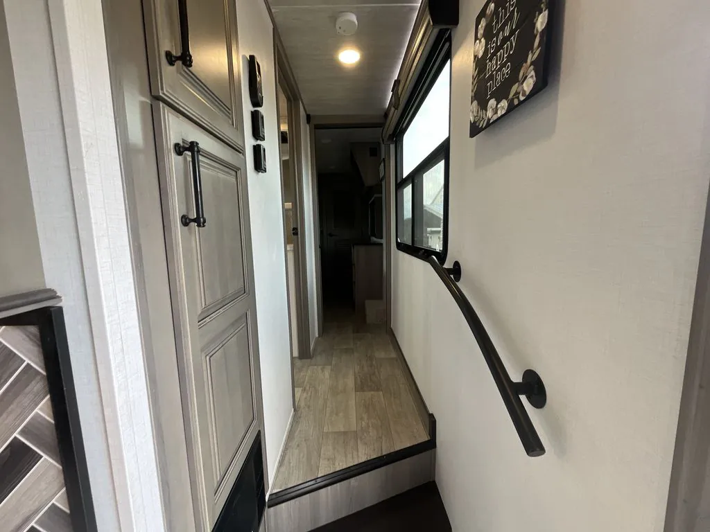 2022 Keystone Montana 3231CK, Photos photo 25