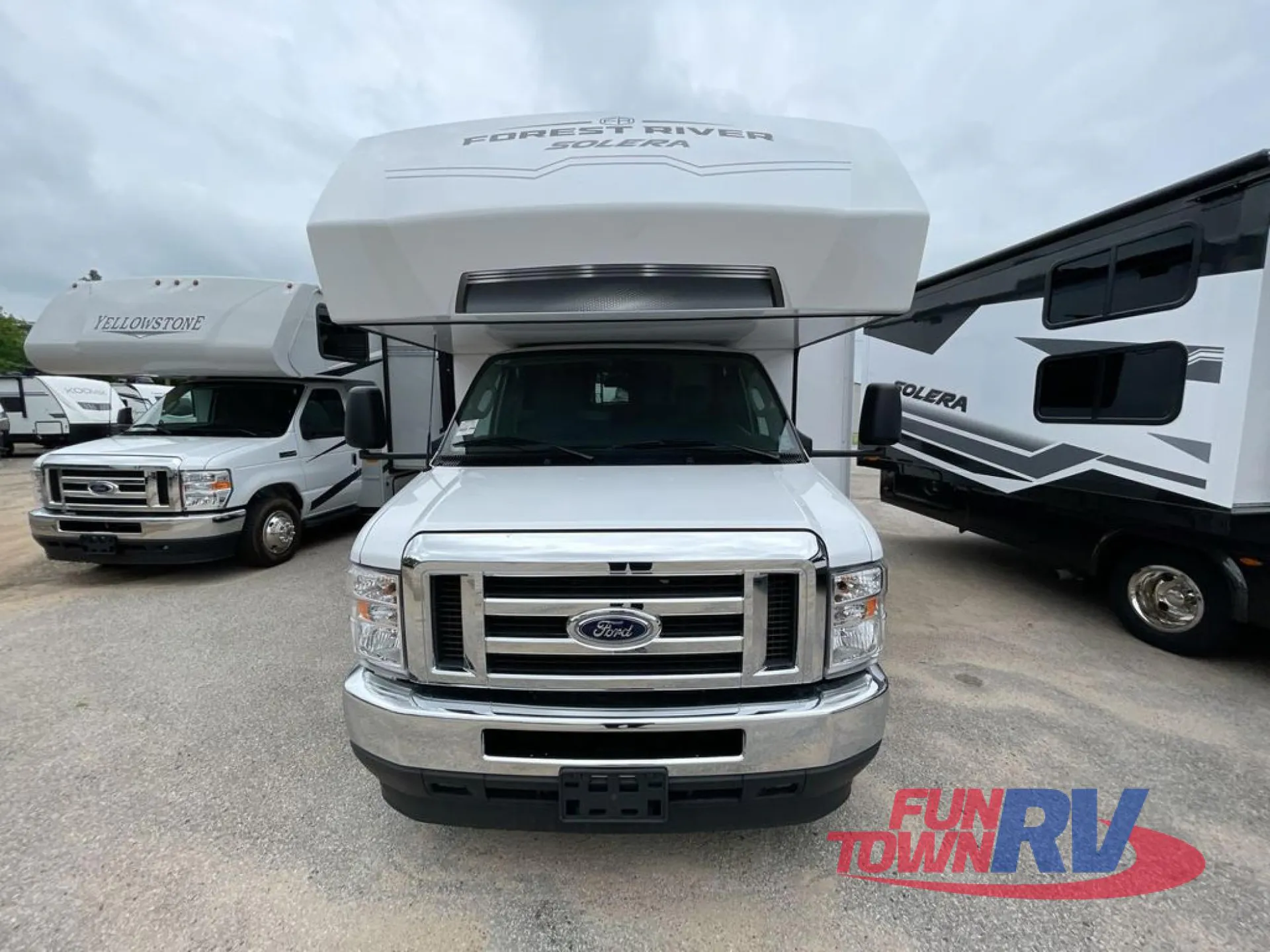 2025 Forest River Solera 32DSB - Photo 4
