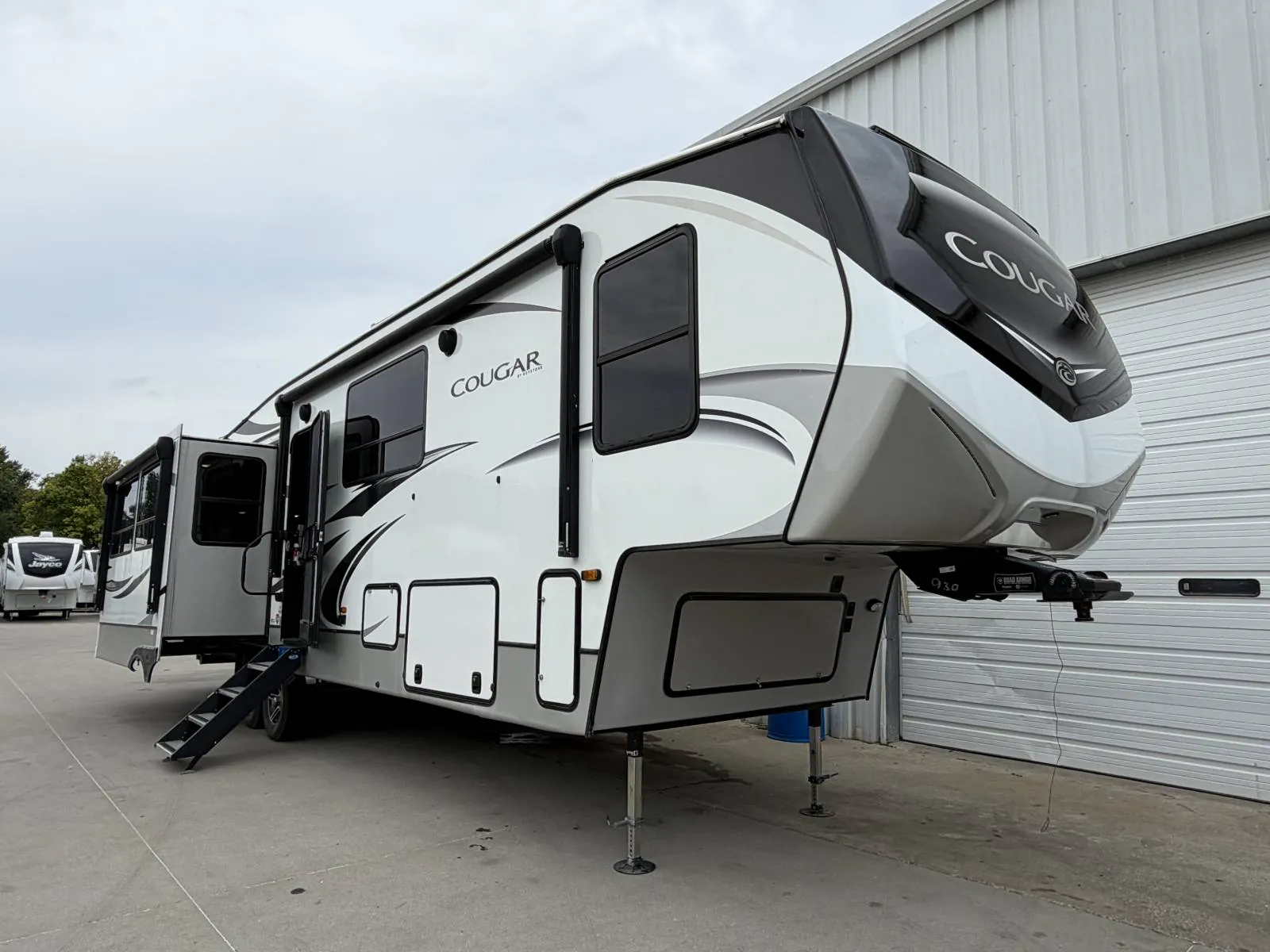 2021 Keystone Cougar 368MBI - Photo 2