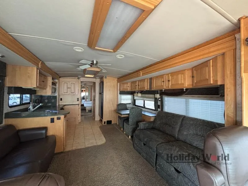 2007 Winnebago Vectra 40KD - Photo 2