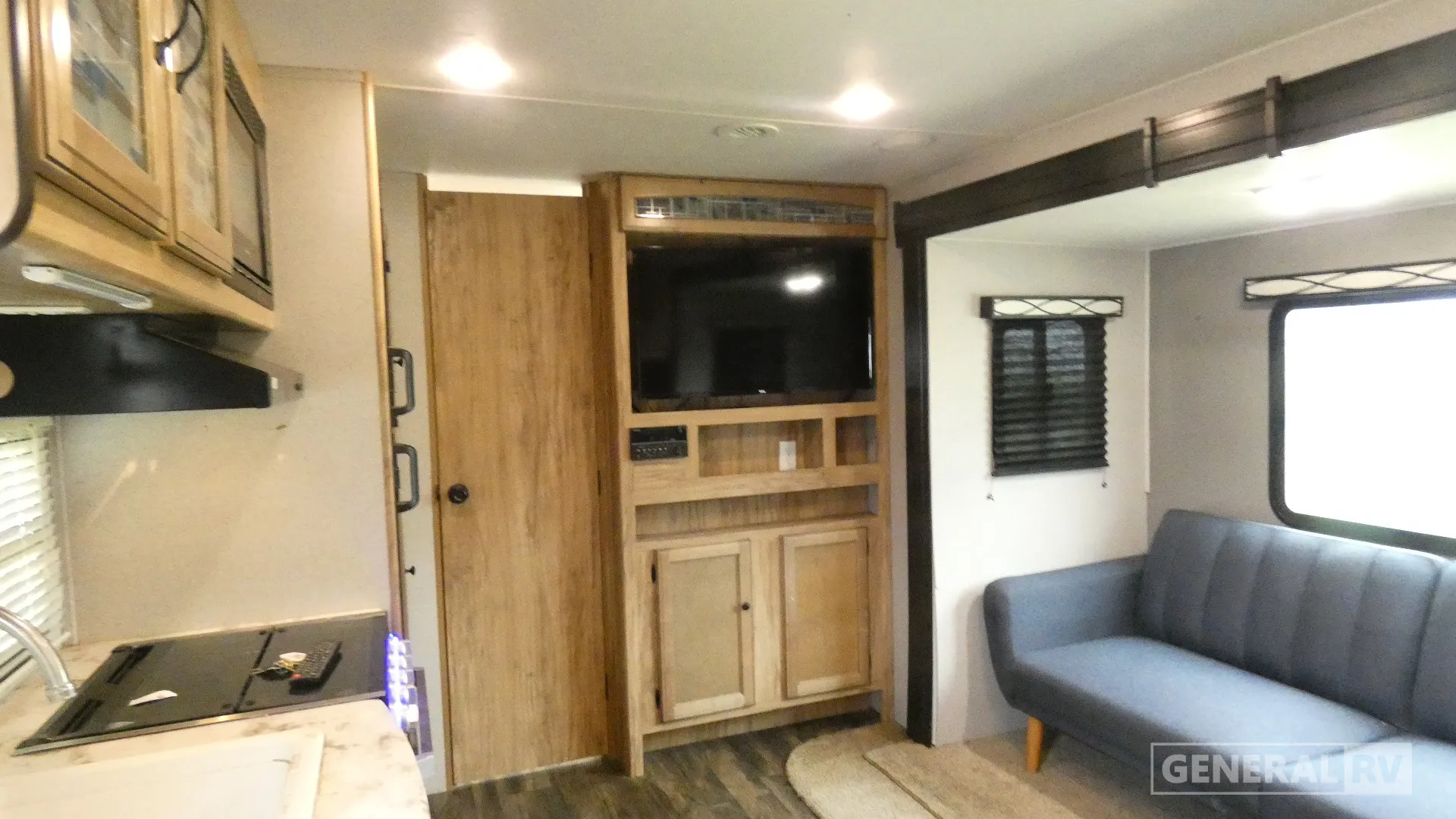 2019 Coachmen Freedom Express Ultra Lite 248RBS - Photo 3