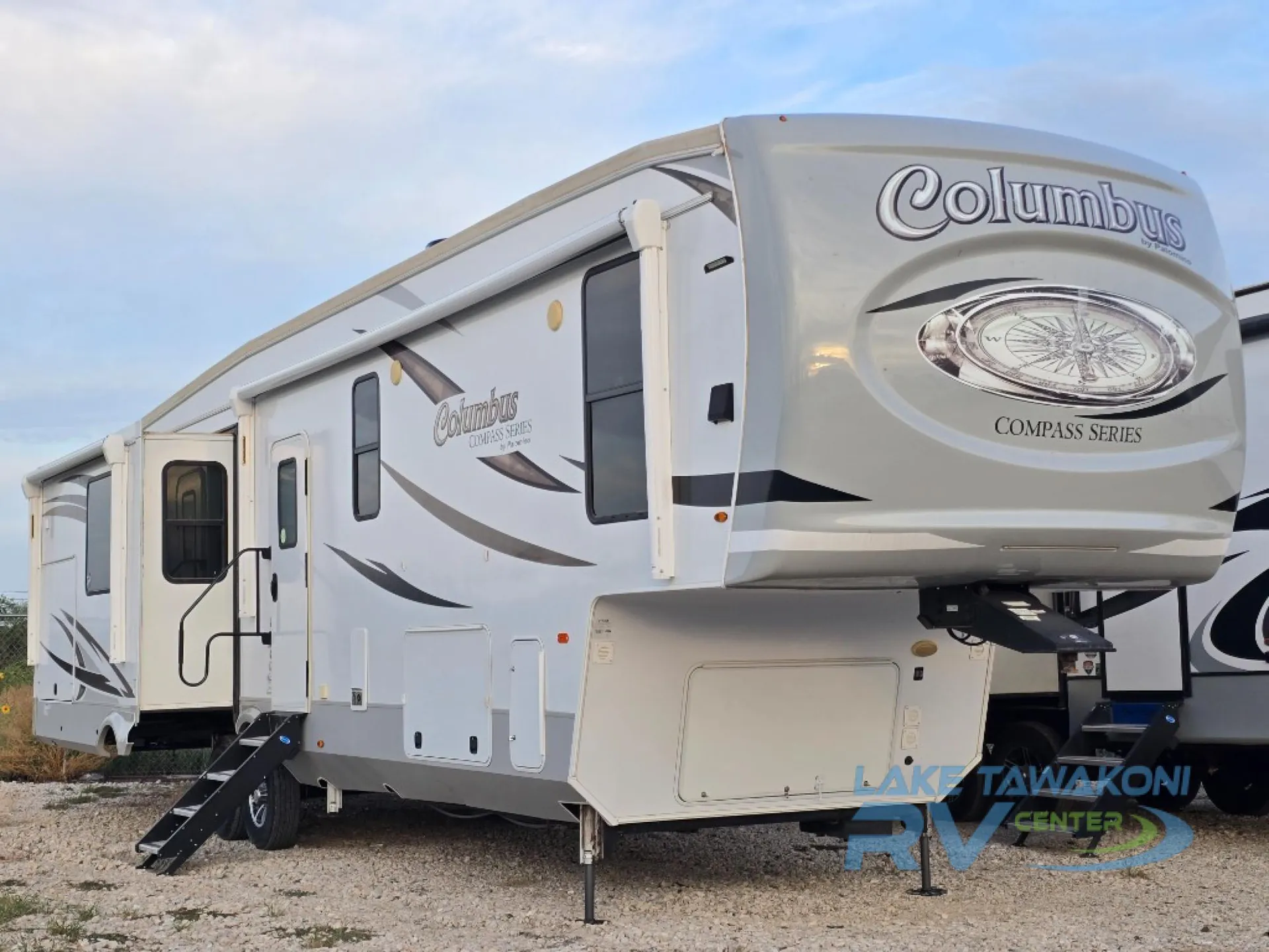 2021 Palomino Columbus 378MBC - Photo 2