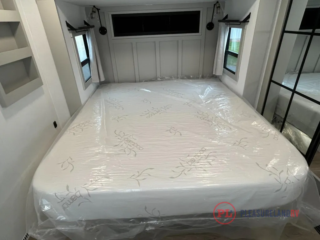 2026 Brinkley Model G 4100, Photos photo 30