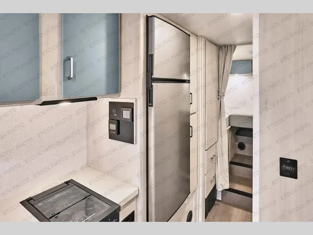 2027 Winnebago Sunflyer 24GG - Photo 3