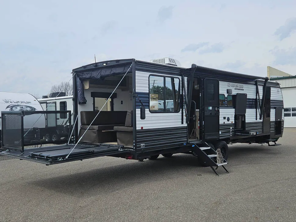 2026 Forest River Cherokee Grey Wolf 24RRT - Photo 2