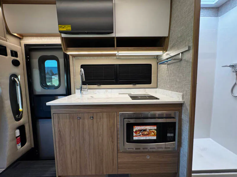 2026 Tiffin Wayfarer 25 XLW, Photos photo 16