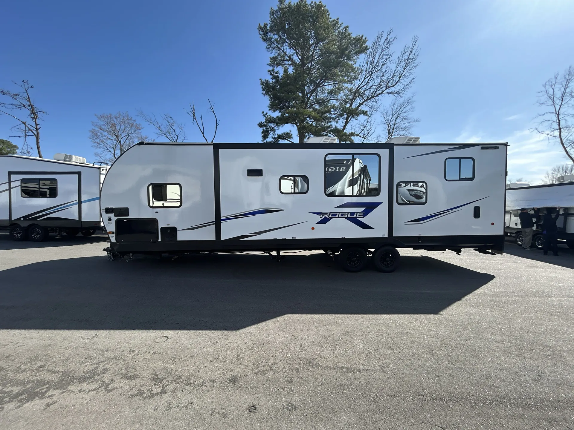 2024 Forest River Vengeance Rogue SUT 29SUT — off campside