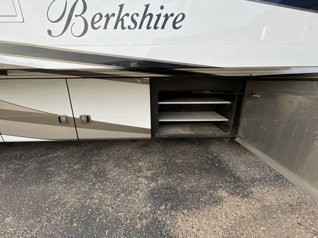 2016 Forest River Berkshire 38A - Photo 3