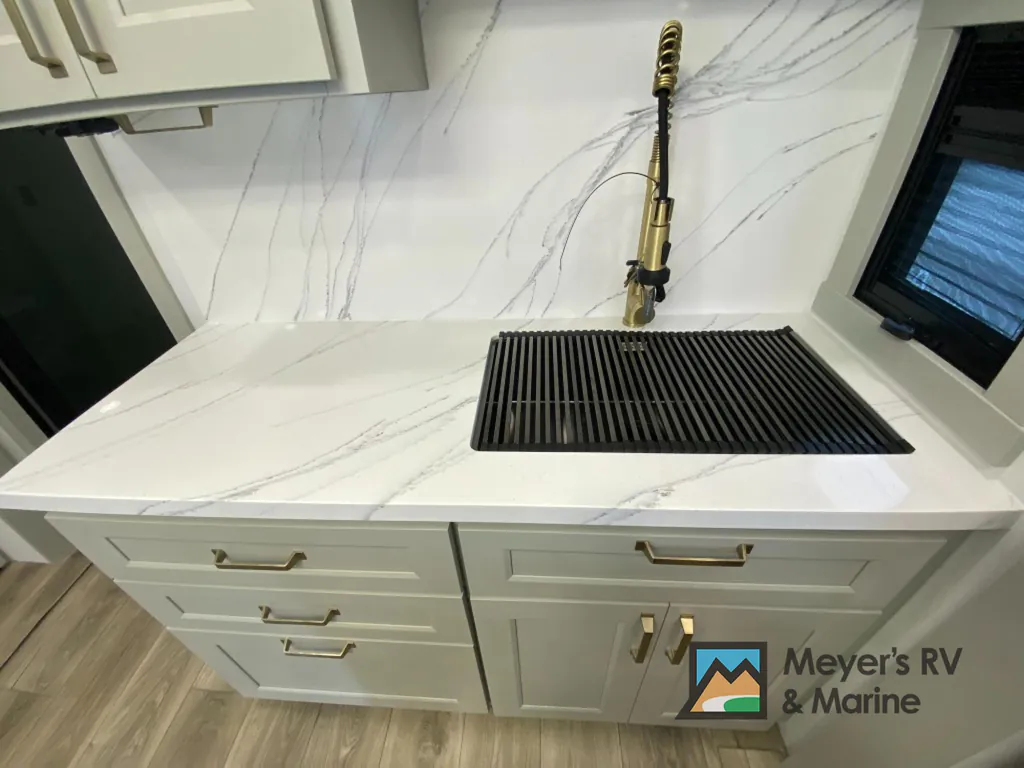 2026 Brinkley Model G 3950, Photos photo 22