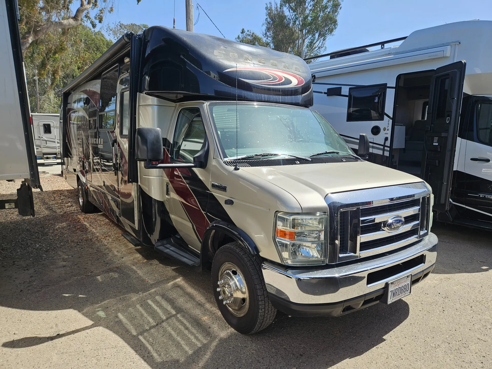 2017 Coachmen Concord 300DS - Photo 2