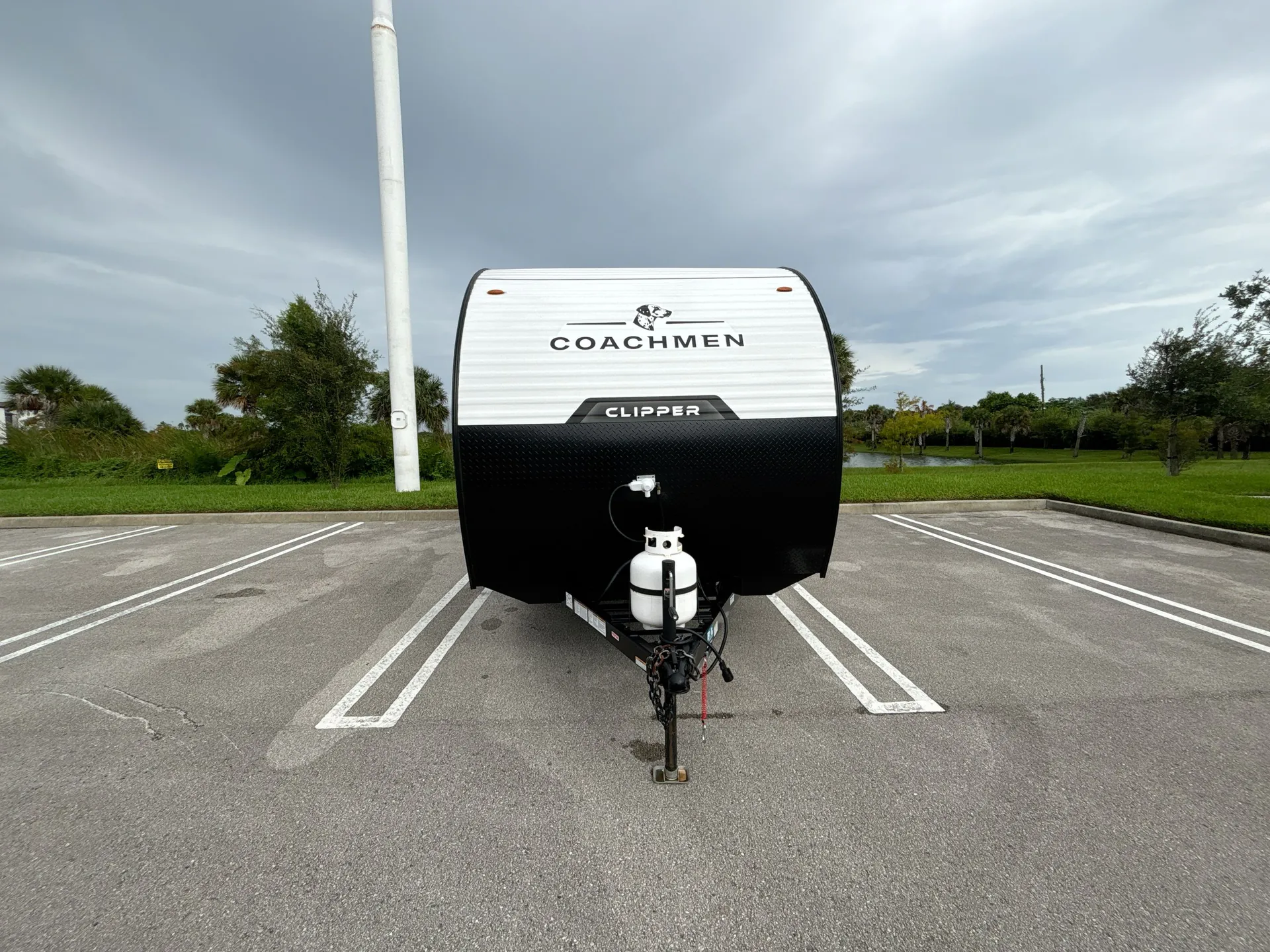 2025 Coachmen Clipper 17CBH — front