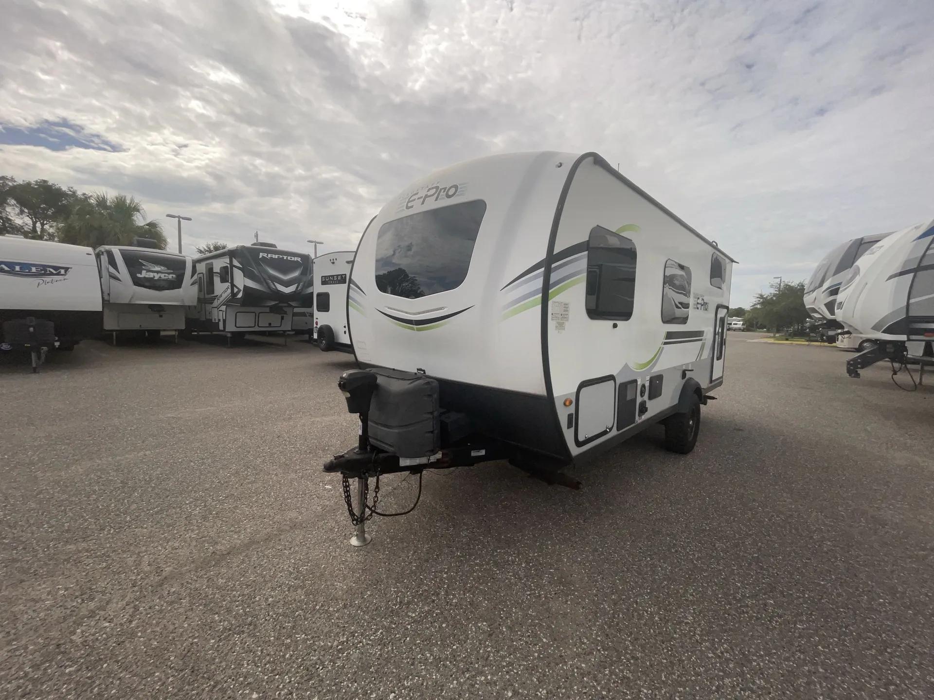 2022 Forest River Flagstaff E-Pro 19BH — front