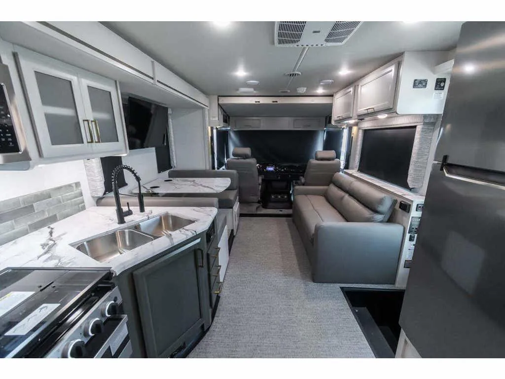 2026 Holiday Rambler Admiral 28A - Photo 3