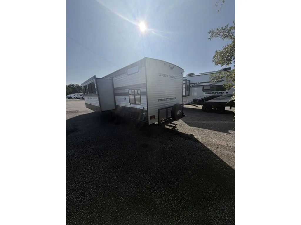 2027 Forest River Cherokee Grey Wolf 26KF, Photos photo 8