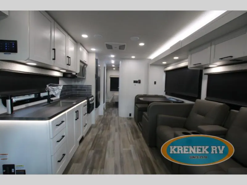 2026 Jayco Greyhawk 29MV - Photo 4