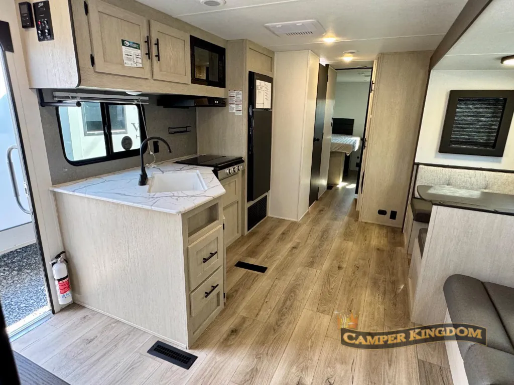 2026 Shasta RVs i-5 Edition 532BEDS, Photos photo 6