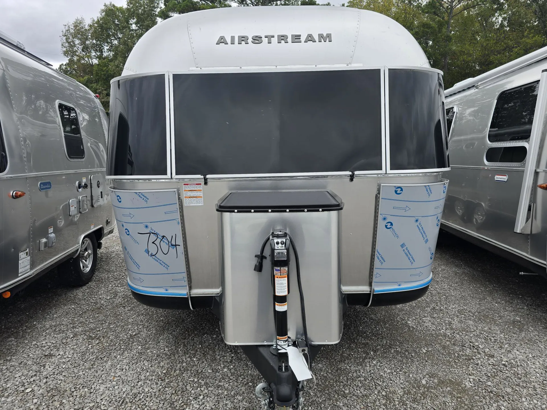 2026 Airstream Classic 30RB - Photo 3