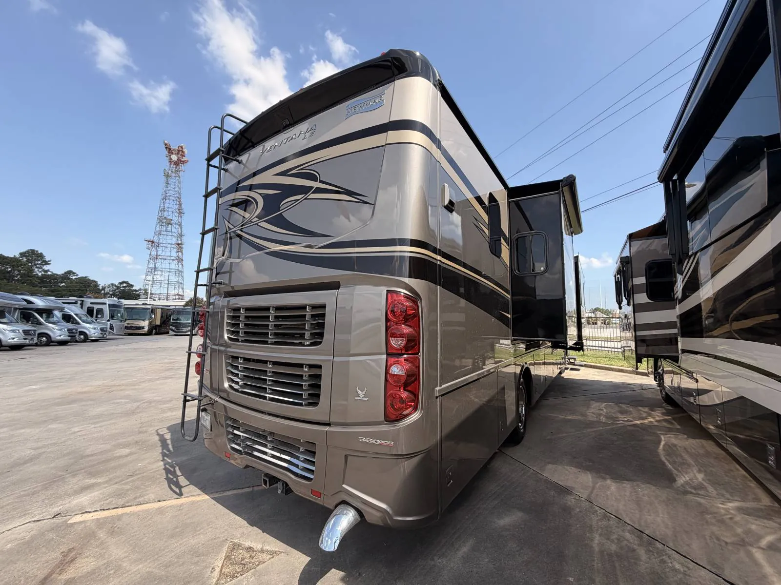 2016 Newmar Ventana 4002 - Photo 4