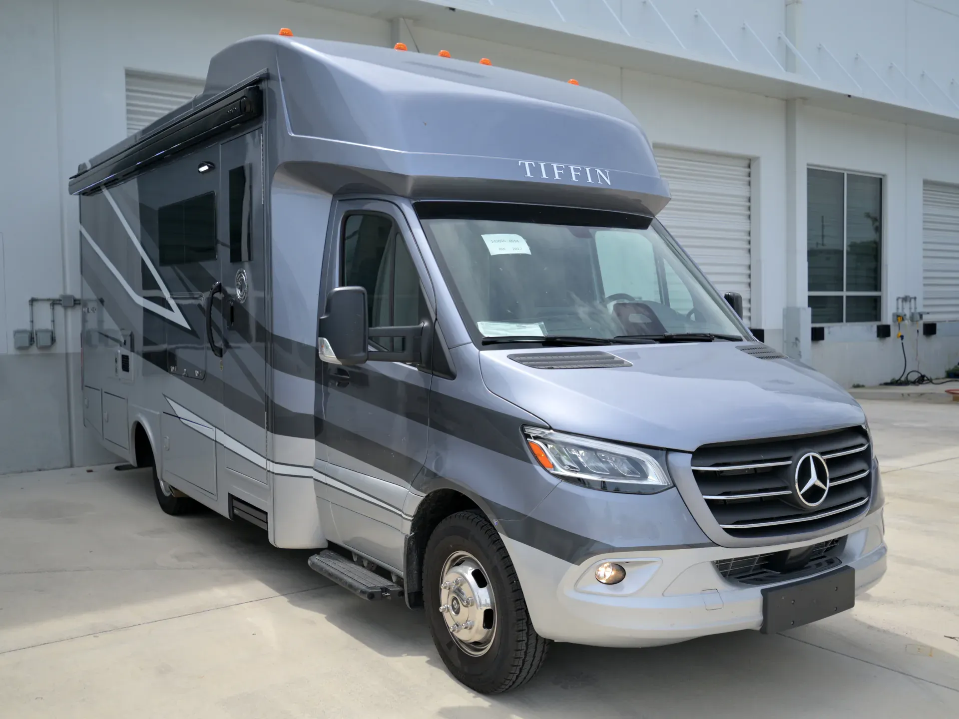 2027 Tiffin Wayfarer 25 RW dealer photo 1 from La Mesa RV Center