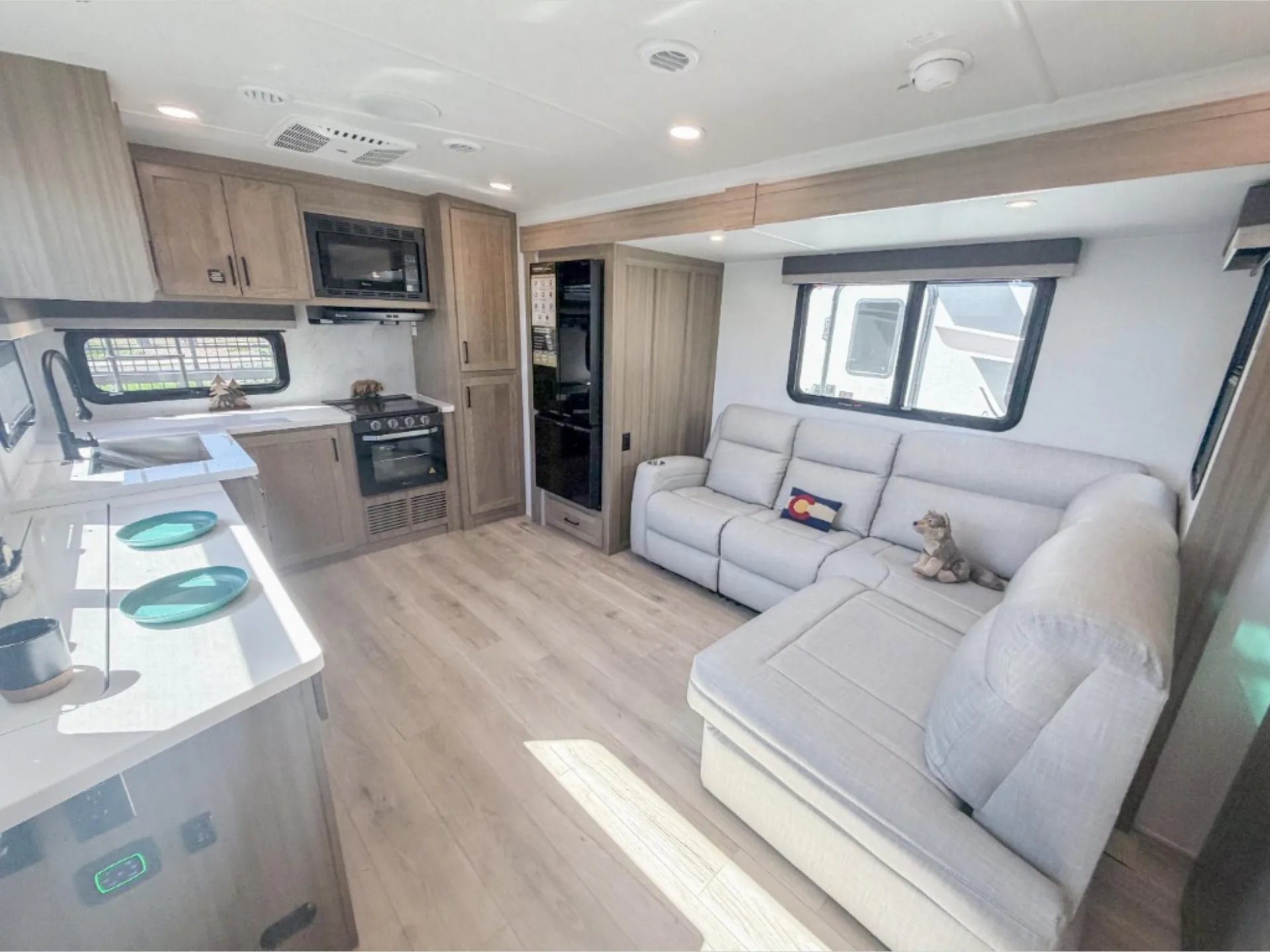 2027 Forest River Rockwood Ultra Lite 2711RK - Photo 3
