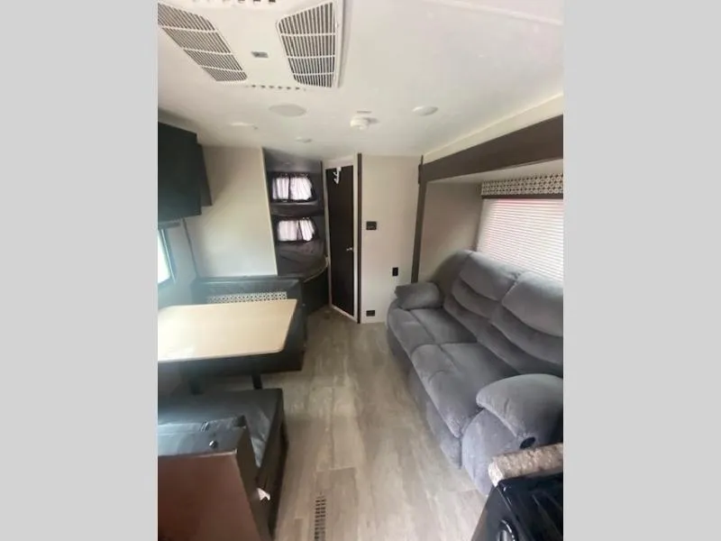 2018 KZ Sportsmen LE 261BHLE - Photo 3