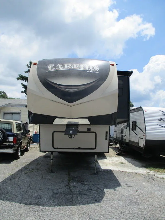 2018 Keystone Laredo 342RD - Photo 2