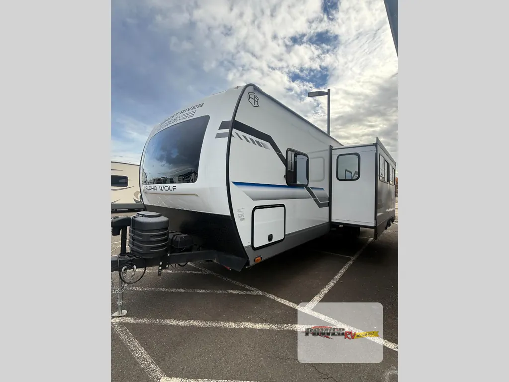 2025 Forest River Cherokee Alpha Wolf 26DBH, Photos photo 4