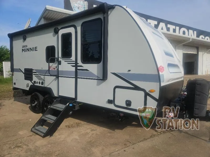 2022 Winnebago Micro Minnie 2108DS - Photo 2
