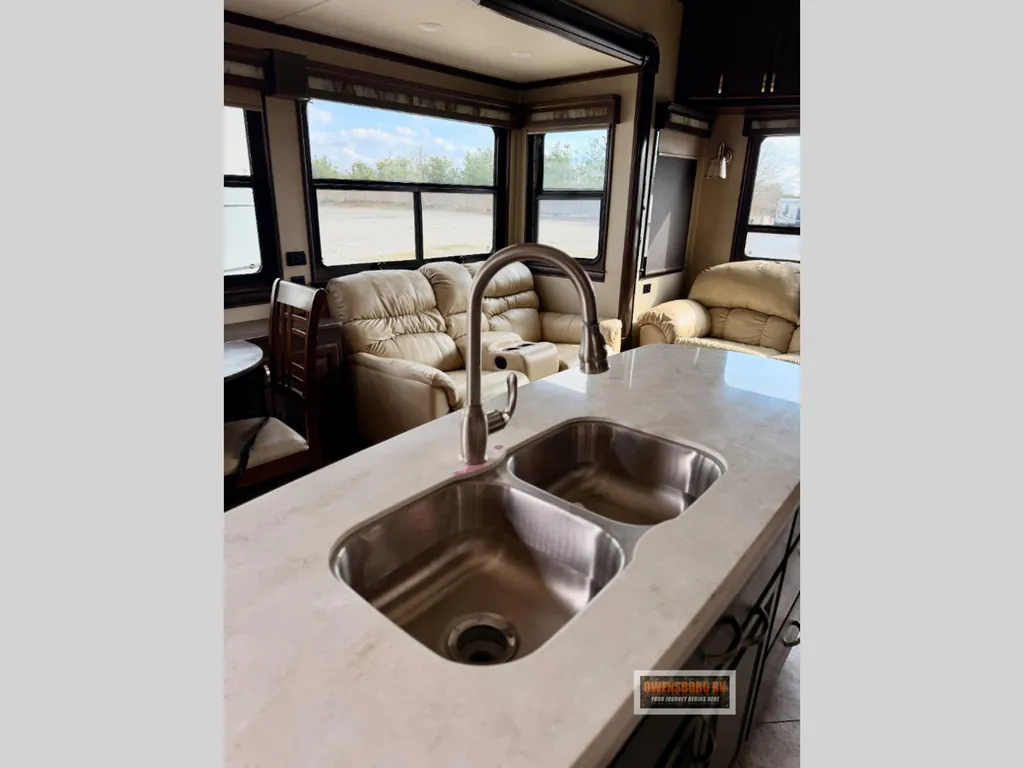 2017 Forest River Riverstone Legacy 38FB, Photos photo 24