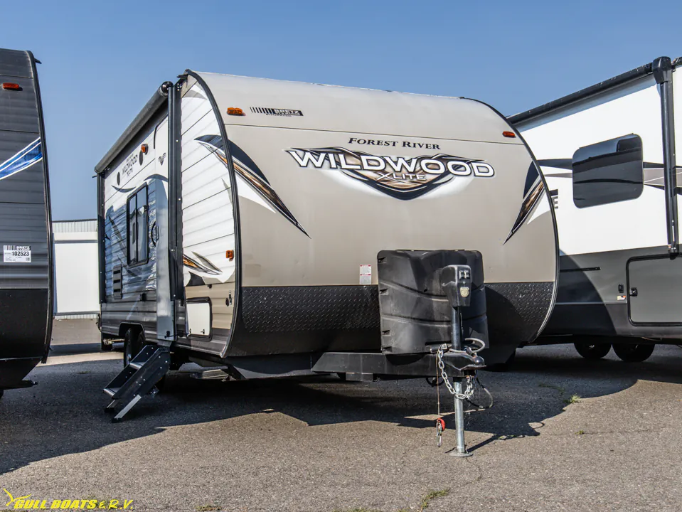 2018 Forest River RV Wildwood X-Lite 201BHXL