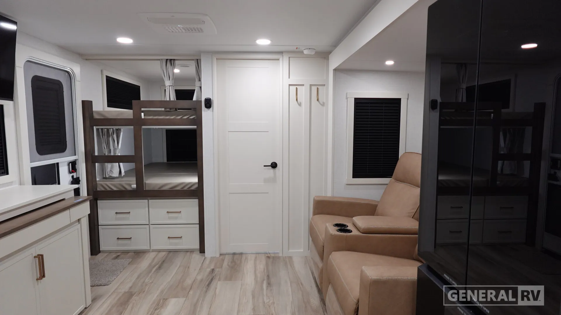 2026 Brinkley Model Ix 24X - Photo 3