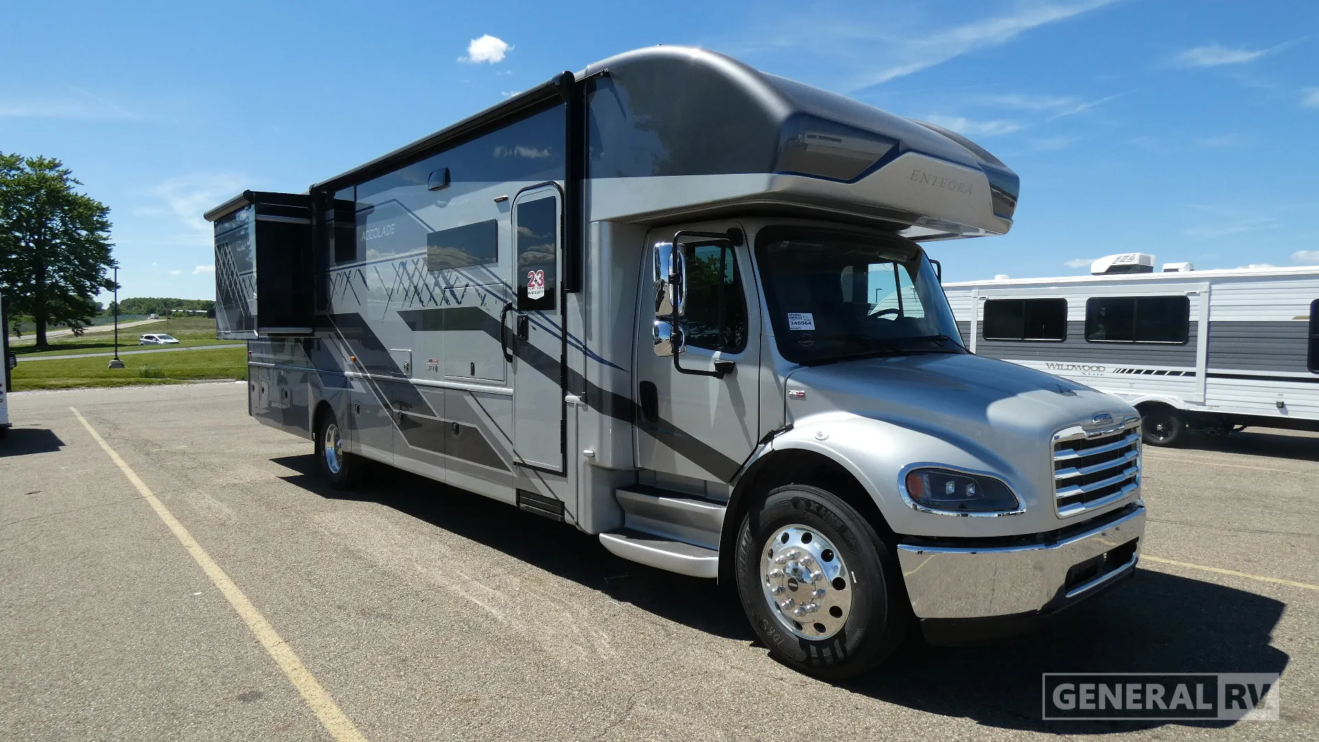 2026 Entegra Coach Accolade 37K - Photo 2