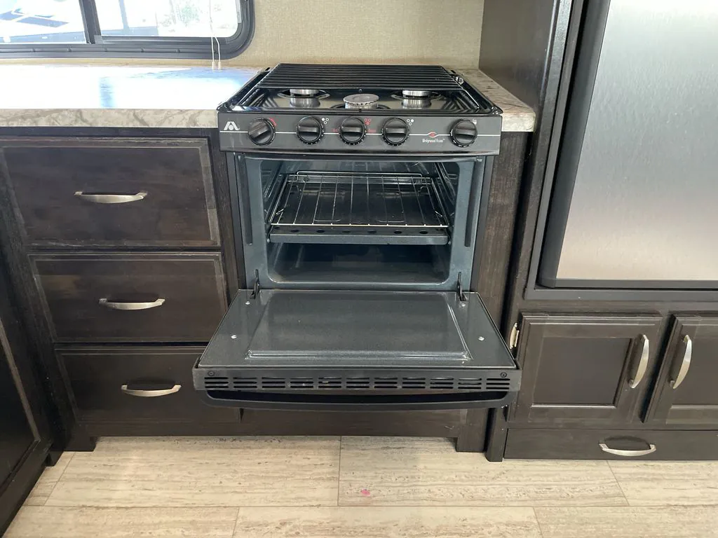 2017 Grand Design Imagine 2800BH, Photos photo 32